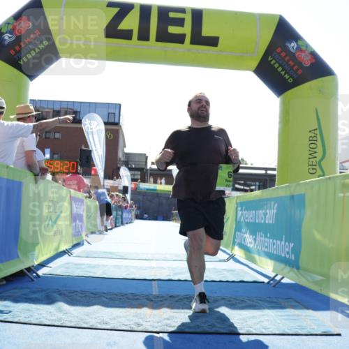 09.08.2026 - GEWOBA Citytriathlon Bremen Yannick Fuchs http://msf.ph/oto/9938338 09.08.2026 15:25:43 Ziel 64, 261, 335 meine-sportfotos.de