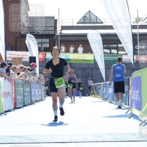 09.08.2026 - GEWOBA Citytriathlon Bremen Yannick Fuchs http://msf.ph/oto/9938347 09.08.2026 15:25:56 Ziel 310 meine-sportfotos.de