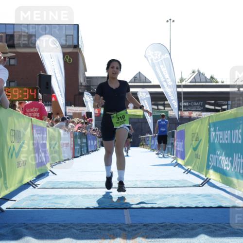 09.08.2026 - GEWOBA Citytriathlon Bremen Yannick Fuchs http://msf.ph/oto/9938350 09.08.2026 15:25:58 Ziel 310, 347 meine-sportfotos.de