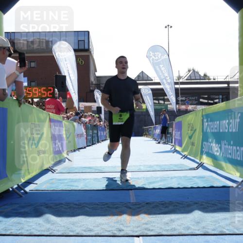 09.08.2026 - GEWOBA Citytriathlon Bremen Yannick Fuchs http://msf.ph/oto/9938403 09.08.2026 15:26:16 Ziel 6, 411 meine-sportfotos.de