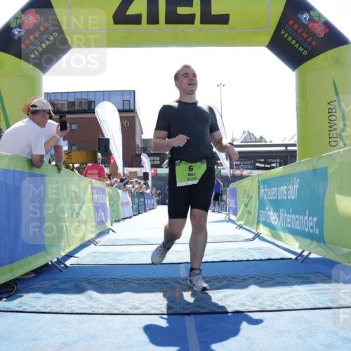 09.08.2026 - GEWOBA Citytriathlon Bremen Yannick Fuchs http://msf.ph/oto/9938408 09.08.2026 15:26:16 Ziel 6, 411 meine-sportfotos.de