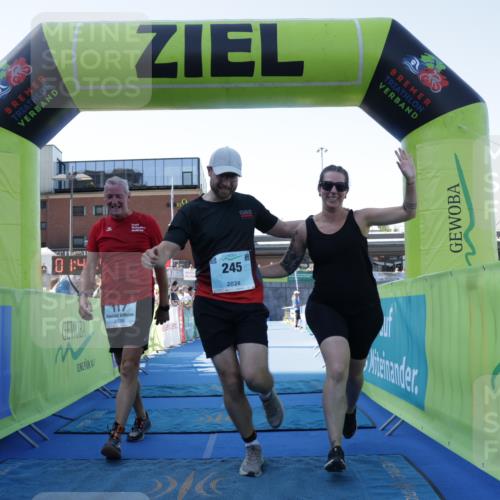 09.08.2026 - GEWOBA Citytriathlon Bremen Yannick Fuchs http://msf.ph/oto/9938426 09.08.2026 11:41:53 Ziel 117, 245 meine-sportfotos.de