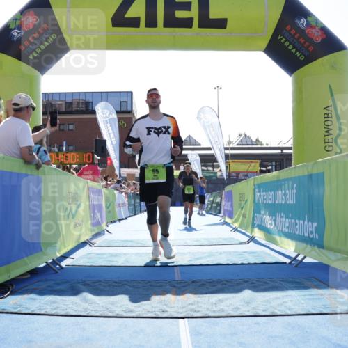 09.08.2026 - GEWOBA Citytriathlon Bremen Yannick Fuchs http://msf.ph/oto/9938445 09.08.2026 15:26:34 Ziel 95, 389, 394 meine-sportfotos.de