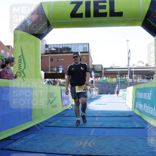 09.08.2026 - GEWOBA Citytriathlon Bremen Yannick Fuchs http://msf.ph/oto/9938449 09.08.2026 11:42:05 Ziel 353 meine-sportfotos.de