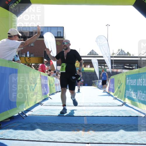 09.08.2026 - GEWOBA Citytriathlon Bremen Yannick Fuchs http://msf.ph/oto/9938463 09.08.2026 15:26:38 Ziel 95, 389, 394, 515 meine-sportfotos.de