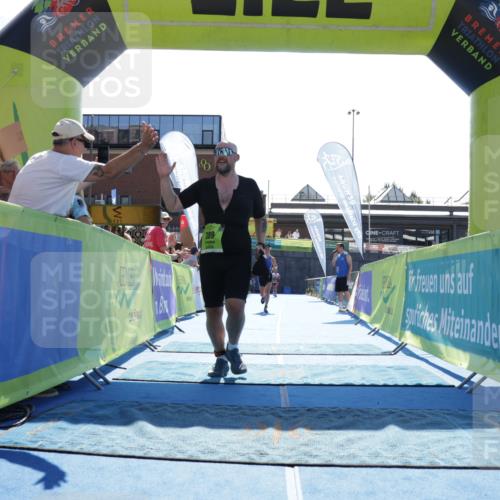 09.08.2026 - GEWOBA Citytriathlon Bremen Yannick Fuchs http://msf.ph/oto/9938465 09.08.2026 15:26:38 Ziel 95, 389, 394, 515 meine-sportfotos.de