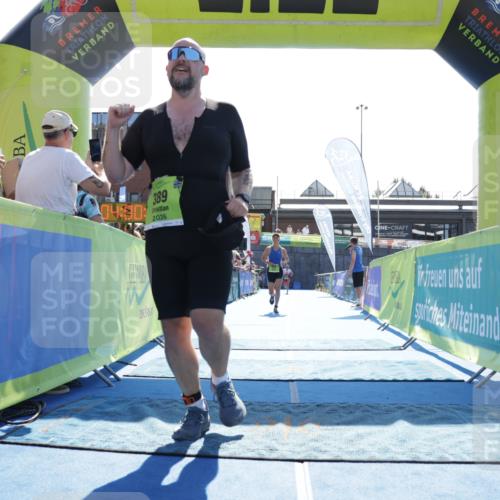 09.08.2026 - GEWOBA Citytriathlon Bremen Yannick Fuchs http://msf.ph/oto/9938470 09.08.2026 15:26:39 Ziel 389, 394, 515 meine-sportfotos.de