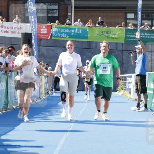 09.08.2026 - GEWOBA Citytriathlon Bremen Yannick Fuchs http://msf.ph/oto/9938506 09.08.2026 11:42:50 Ziel 305 meine-sportfotos.de