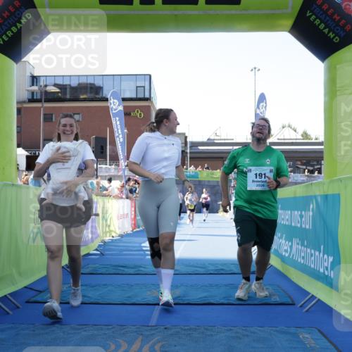 09.08.2026 - GEWOBA Citytriathlon Bremen Yannick Fuchs http://msf.ph/oto/9938529 09.08.2026 11:42:54 Ziel 67, 509 meine-sportfotos.de
