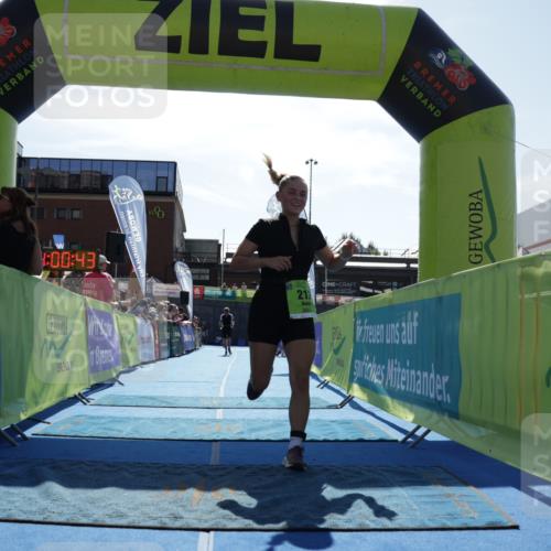09.08.2026 - GEWOBA Citytriathlon Bremen Yannick Fuchs http://msf.ph/oto/9938548 09.08.2026 15:27:06 Ziel 212, 338 meine-sportfotos.de