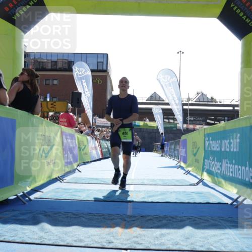 09.08.2026 - GEWOBA Citytriathlon Bremen Yannick Fuchs http://msf.ph/oto/9938577 09.08.2026 15:27:16 Ziel 375, 454 meine-sportfotos.de