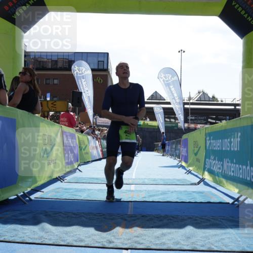 09.08.2026 - GEWOBA Citytriathlon Bremen Yannick Fuchs http://msf.ph/oto/9938579 09.08.2026 15:27:16 Ziel 375, 454 meine-sportfotos.de