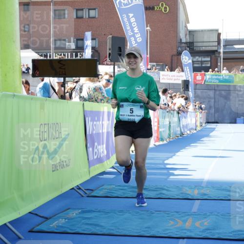 09.08.2026 - GEWOBA Citytriathlon Bremen Yannick Fuchs http://msf.ph/oto/9938608 09.08.2026 11:43:14 Ziel 5 meine-sportfotos.de