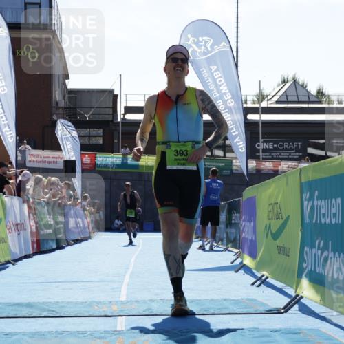09.08.2026 - GEWOBA Citytriathlon Bremen Yannick Fuchs http://msf.ph/oto/9938651 09.08.2026 15:27:52 Ziel 393 meine-sportfotos.de