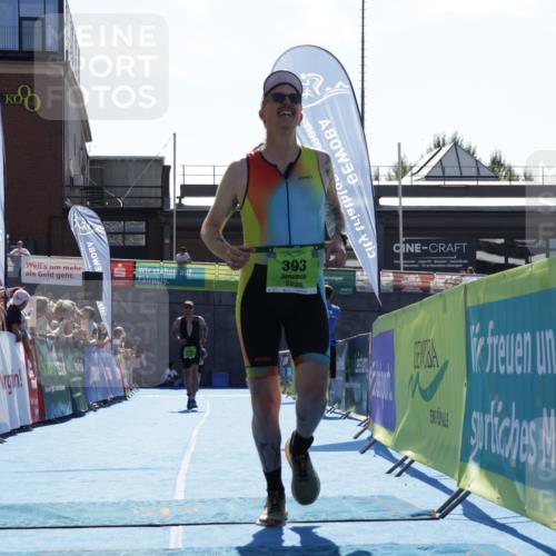 09.08.2026 - GEWOBA Citytriathlon Bremen Yannick Fuchs http://msf.ph/oto/9938653 09.08.2026 15:27:52 Ziel 393 meine-sportfotos.de