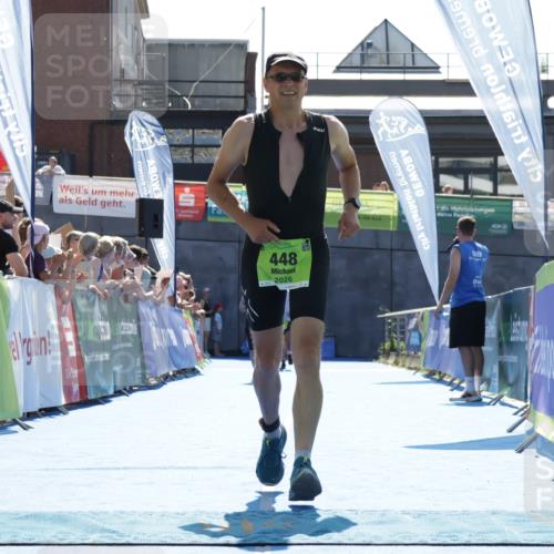 09.08.2026 - GEWOBA Citytriathlon Bremen Yannick Fuchs http://msf.ph/oto/9938667 09.08.2026 15:27:58 Ziel 448 meine-sportfotos.de