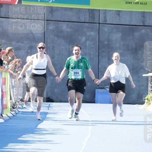 09.08.2026 - GEWOBA Citytriathlon Bremen Yannick Fuchs http://msf.ph/oto/9938706 09.08.2026 11:44:07 Ziel 203 meine-sportfotos.de