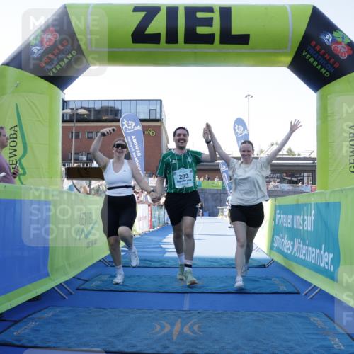 09.08.2026 - GEWOBA Citytriathlon Bremen Yannick Fuchs http://msf.ph/oto/9938751 09.08.2026 11:44:14 Ziel 203 meine-sportfotos.de