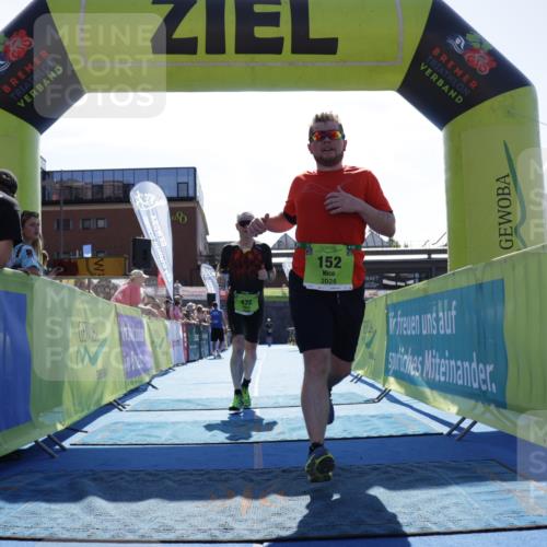 09.08.2026 - GEWOBA Citytriathlon Bremen Yannick Fuchs http://msf.ph/oto/9938774 09.08.2026 15:28:54 Ziel 115, 152, 472 meine-sportfotos.de