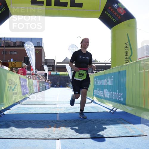 09.08.2026 - GEWOBA Citytriathlon Bremen Yannick Fuchs http://msf.ph/oto/9938825 09.08.2026 15:29:13 Ziel 480 meine-sportfotos.de