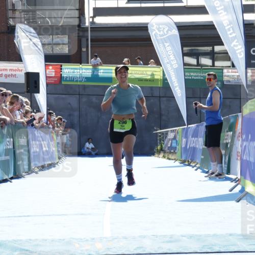 09.08.2026 - GEWOBA Citytriathlon Bremen Yannick Fuchs http://msf.ph/oto/9938831 09.08.2026 15:29:22 Ziel 296 meine-sportfotos.de