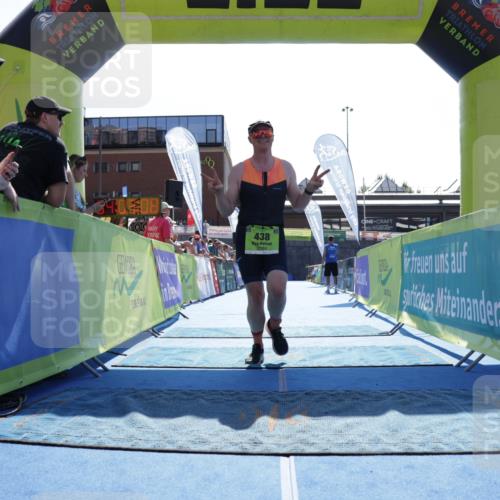 09.08.2026 - GEWOBA Citytriathlon Bremen Yannick Fuchs http://msf.ph/oto/9938847 09.08.2026 15:29:31 Ziel 438 meine-sportfotos.de