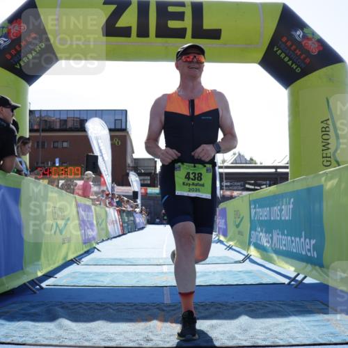 09.08.2026 - GEWOBA Citytriathlon Bremen Yannick Fuchs http://msf.ph/oto/9938855 09.08.2026 15:29:32 Ziel 438 meine-sportfotos.de