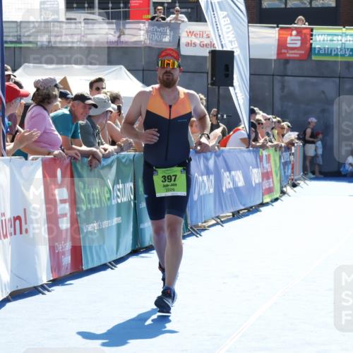 09.08.2026 - GEWOBA Citytriathlon Bremen Yannick Fuchs http://msf.ph/oto/9938861 09.08.2026 15:29:42 Ziel 397 meine-sportfotos.de