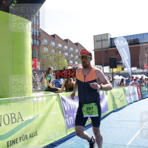 09.08.2026 - GEWOBA Citytriathlon Bremen Yannick Fuchs http://msf.ph/oto/9938879 09.08.2026 15:29:45 Ziel 397 meine-sportfotos.de