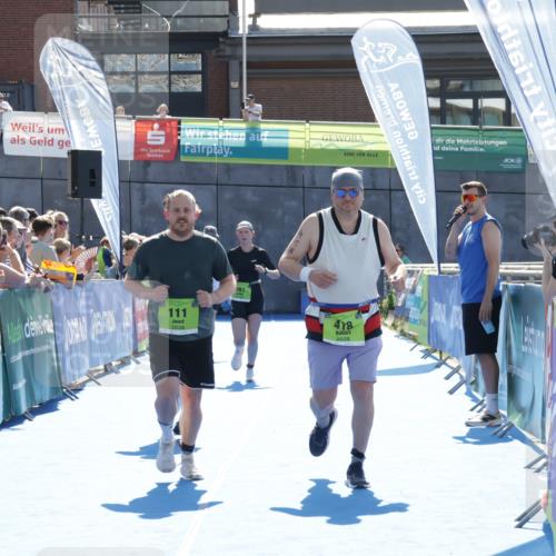 09.08.2026 - GEWOBA Citytriathlon Bremen Yannick Fuchs http://msf.ph/oto/9938898 09.08.2026 15:29:52 Ziel 90, 111, 418, 519 meine-sportfotos.de
