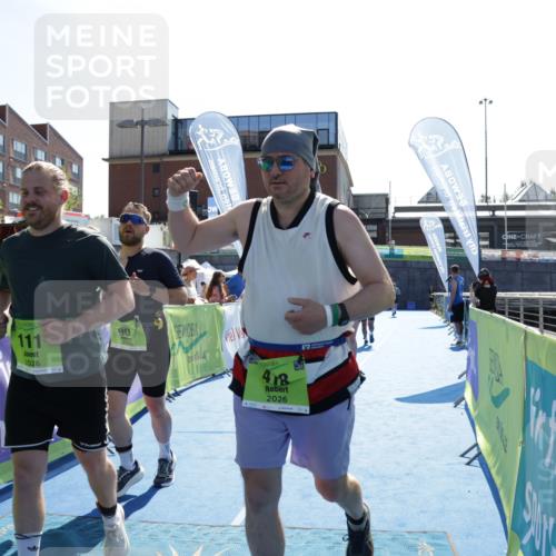 09.08.2026 - GEWOBA Citytriathlon Bremen Yannick Fuchs http://msf.ph/oto/9938919 09.08.2026 15:29:56 Ziel 90, 111, 191, 418, 442, 519 meine-sportfotos.de