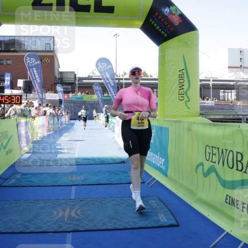 09.08.2026 - GEWOBA Citytriathlon Bremen Yannick Fuchs http://msf.ph/oto/9938922 09.08.2026 11:45:34 Ziel 361, 444 meine-sportfotos.de