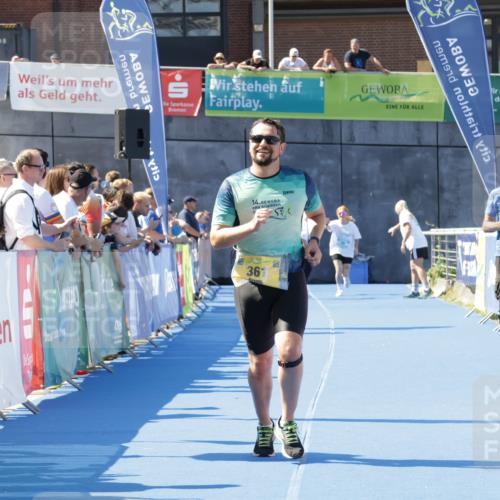 09.08.2026 - GEWOBA Citytriathlon Bremen Yannick Fuchs http://msf.ph/oto/9938931 09.08.2026 11:45:37 Ziel 361, 444 meine-sportfotos.de