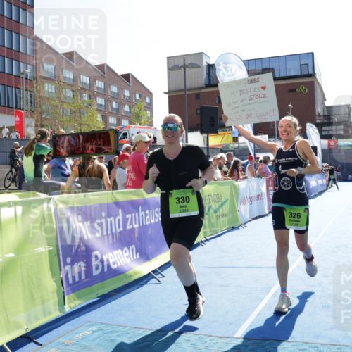 09.08.2026 - GEWOBA Citytriathlon Bremen Yannick Fuchs http://msf.ph/oto/9938998 09.08.2026 15:30:11 Ziel 231, 326, 330 meine-sportfotos.de