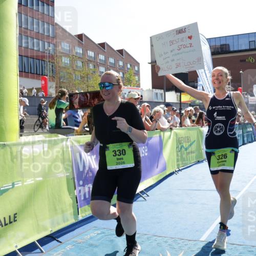 09.08.2026 - GEWOBA Citytriathlon Bremen Yannick Fuchs http://msf.ph/oto/9939001 09.08.2026 15:30:12 Ziel 231, 326, 330 meine-sportfotos.de