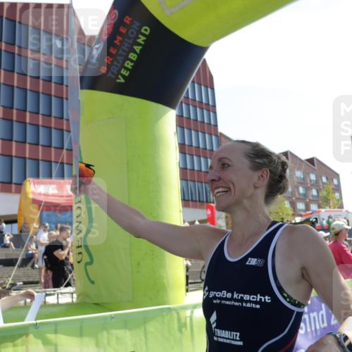 09.08.2026 - GEWOBA Citytriathlon Bremen Yannick Fuchs http://msf.ph/oto/9939005 09.08.2026 15:30:13 Ziel 231, 326, 330 meine-sportfotos.de