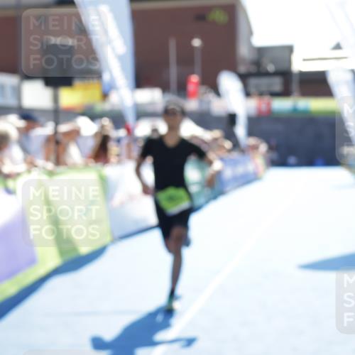 09.08.2026 - GEWOBA Citytriathlon Bremen Yannick Fuchs http://msf.ph/oto/9939008 09.08.2026 15:30:18 Ziel 61 meine-sportfotos.de