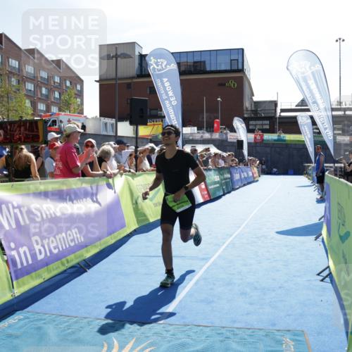 09.08.2026 - GEWOBA Citytriathlon Bremen Yannick Fuchs http://msf.ph/oto/9939012 09.08.2026 15:30:19 Ziel 61 meine-sportfotos.de