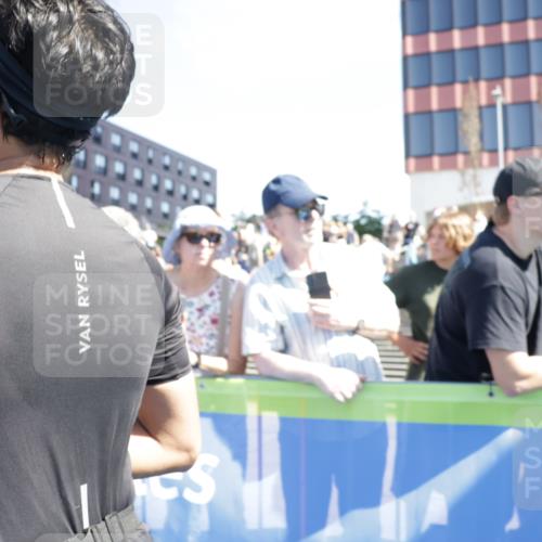09.08.2026 - GEWOBA Citytriathlon Bremen Yannick Fuchs http://msf.ph/oto/9939024 09.08.2026 15:30:20 Ziel 61 meine-sportfotos.de