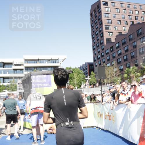 09.08.2026 - GEWOBA Citytriathlon Bremen Yannick Fuchs http://msf.ph/oto/9939029 09.08.2026 15:30:20 Ziel 61 meine-sportfotos.de
