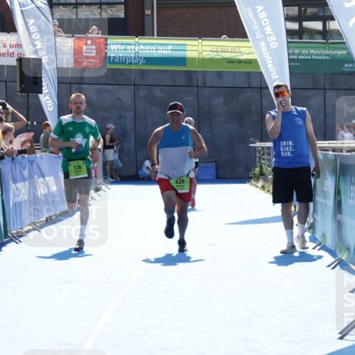 09.08.2026 - GEWOBA Citytriathlon Bremen Yannick Fuchs http://msf.ph/oto/9939033 09.08.2026 15:30:33 Ziel 138, 428 meine-sportfotos.de