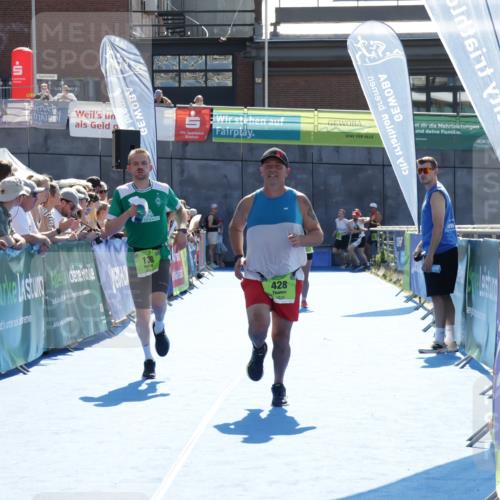 09.08.2026 - GEWOBA Citytriathlon Bremen Yannick Fuchs http://msf.ph/oto/9939039 09.08.2026 15:30:35 Ziel 138, 428 meine-sportfotos.de