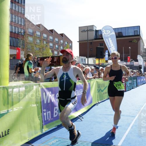 09.08.2026 - GEWOBA Citytriathlon Bremen Yannick Fuchs http://msf.ph/oto/9939067 09.08.2026 15:30:43 Ziel 138, 197, 204, 210, 414 meine-sportfotos.de