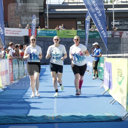 09.08.2026 - GEWOBA Citytriathlon Bremen Yannick Fuchs http://msf.ph/oto/9939073 09.08.2026 11:47:18 Ziel 9 meine-sportfotos.de