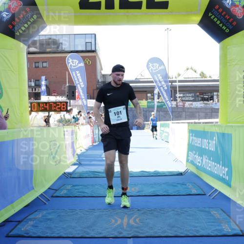09.08.2026 - GEWOBA Citytriathlon Bremen Yannick Fuchs http://msf.ph/oto/9939108 09.08.2026 11:47:32 Ziel 101 meine-sportfotos.de