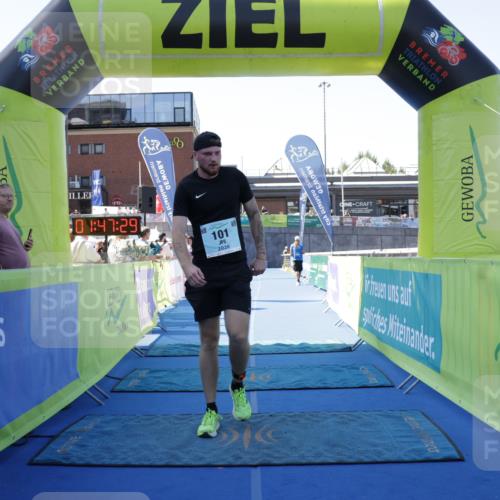 09.08.2026 - GEWOBA Citytriathlon Bremen Yannick Fuchs http://msf.ph/oto/9939115 09.08.2026 11:47:33 Ziel 101 meine-sportfotos.de