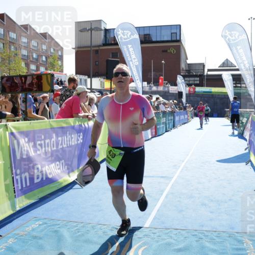 09.08.2026 - GEWOBA Citytriathlon Bremen Yannick Fuchs http://msf.ph/oto/9939190 09.08.2026 15:31:12 Ziel 430, 460 meine-sportfotos.de