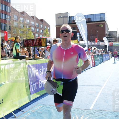 09.08.2026 - GEWOBA Citytriathlon Bremen Yannick Fuchs http://msf.ph/oto/9939194 09.08.2026 15:31:12 Ziel 430, 460 meine-sportfotos.de