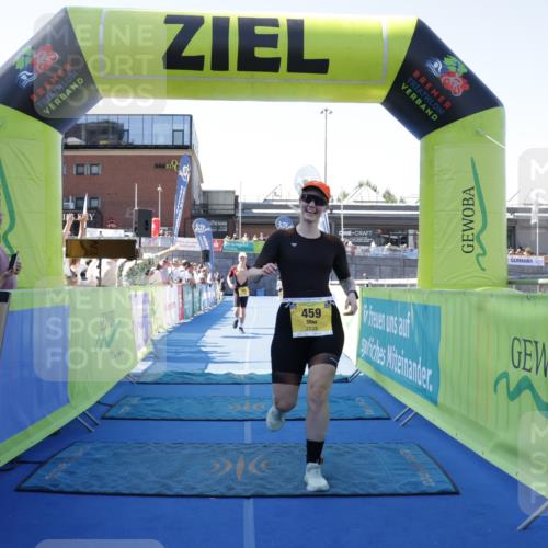 09.08.2026 - GEWOBA Citytriathlon Bremen Yannick Fuchs http://msf.ph/oto/9939258 09.08.2026 11:48:12 Ziel 459 meine-sportfotos.de