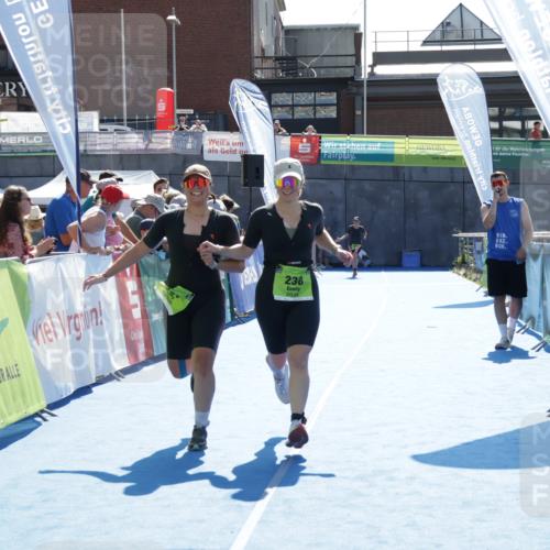 09.08.2026 - GEWOBA Citytriathlon Bremen Yannick Fuchs http://msf.ph/oto/9939299 09.08.2026 15:31:47 Ziel 237, 238 meine-sportfotos.de